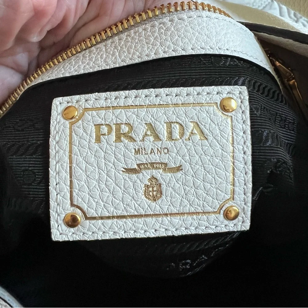 PRADA Vitello Phenix Bianco Embossed Logo Leather Hobo shoulder Bag - Picture 3 of 14